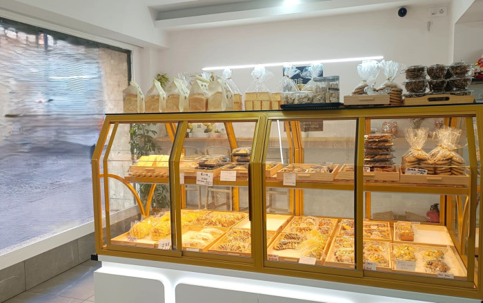 Transfert - Take Away -
Barcelona - Santa Coloma De Gramanet