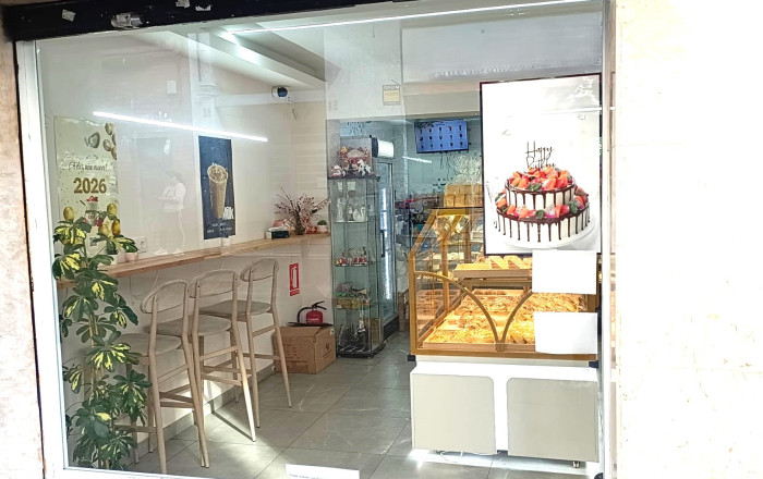 Transfert - Take Away -
Barcelona - Santa Coloma De Gramanet