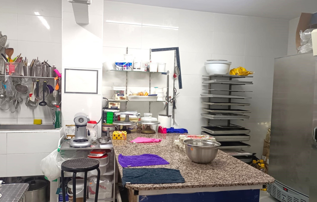 Transfert - Take Away -
Barcelona - Santa Coloma De Gramanet
