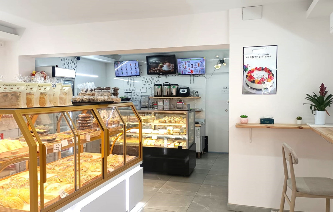 Transfert - Take Away -
Barcelona - Santa Coloma De Gramanet