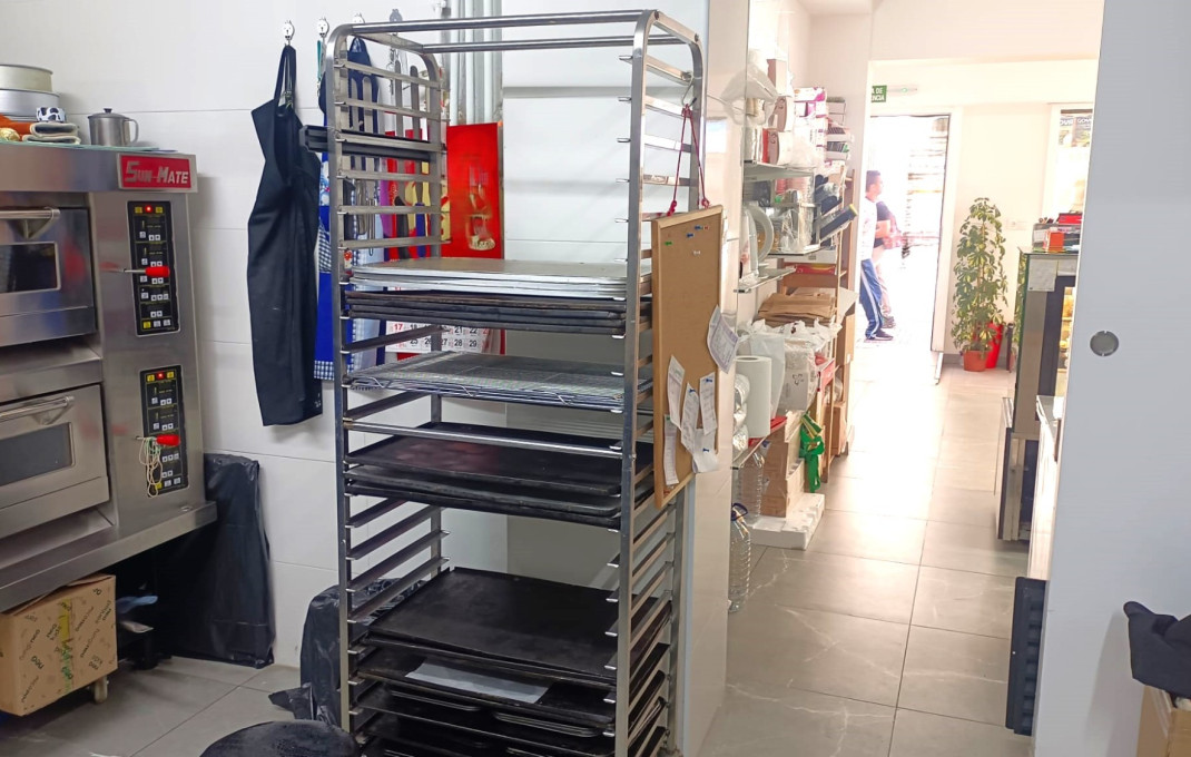 Transfert - Take Away -
Barcelona - Santa Coloma De Gramanet