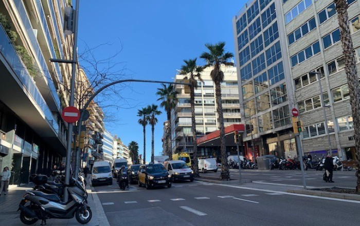 Transfer - Bar- C1 -
Barcelona - Sarria-Sant Gervasi