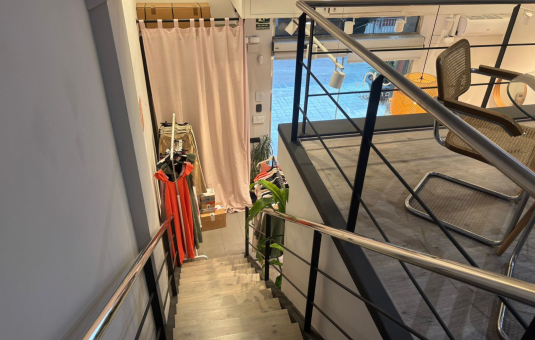 Venta - Local comercial -
Barcelona - Les corts