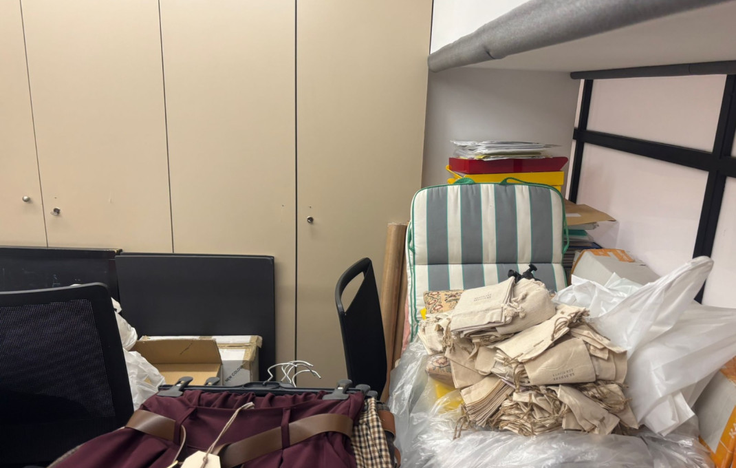 Venta - Local comercial -
Barcelona - Les corts