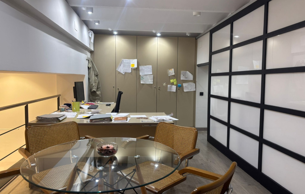 Venta - Local comercial -
Barcelona - Les corts