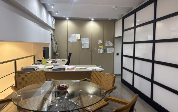 Venta - Local comercial -
Barcelona - Les corts