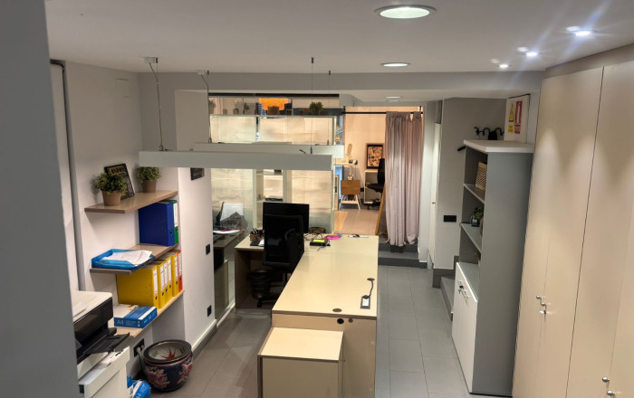 Venta - Local comercial -
Barcelona - Les corts