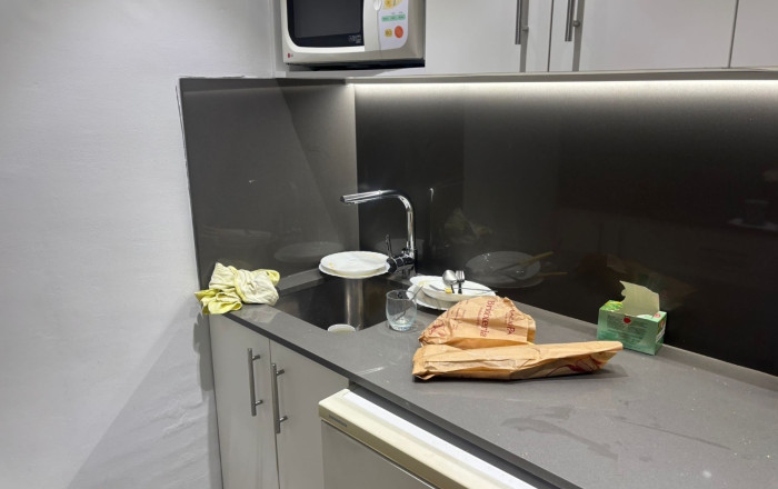 Venta - Local comercial -
Barcelona - Les corts
