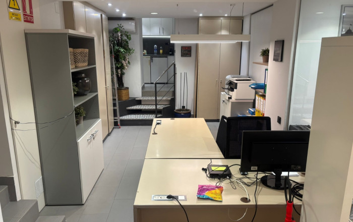 Venta - Local comercial -
Barcelona - Les corts