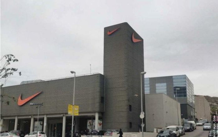 Alquiler - Local comercial -
Badalona