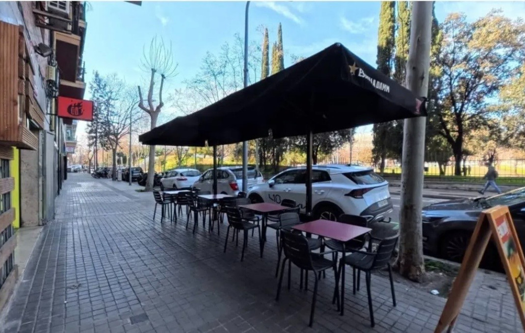 Traspaso - Bar Restaurante -
Barcelona - Sant Martí