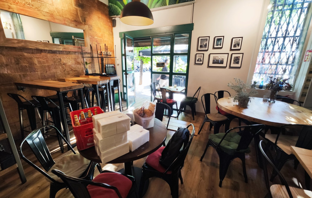 Traspaso - Bar Restaurante -
Barcelona - Eixample Derecho