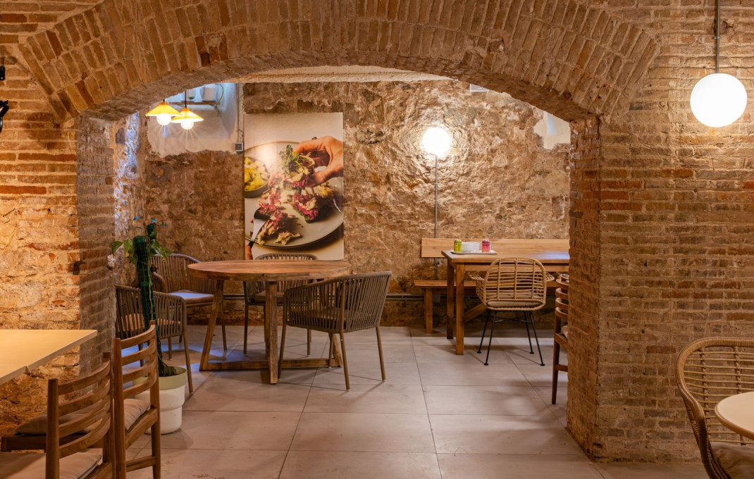 Traspaso - Bar Restaurante -
Barcelona - Eixample Derecho