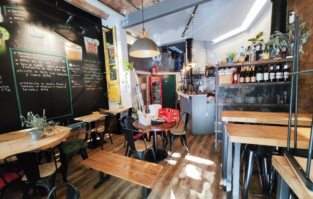 Traspaso - Bar Restaurante -
Barcelona - Eixample Derecho