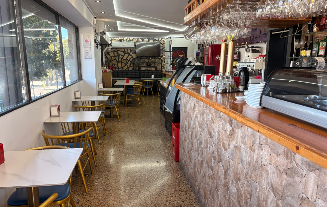 Traspaso - Bar Restaurante -
Cornella de Llobregat - Centro
