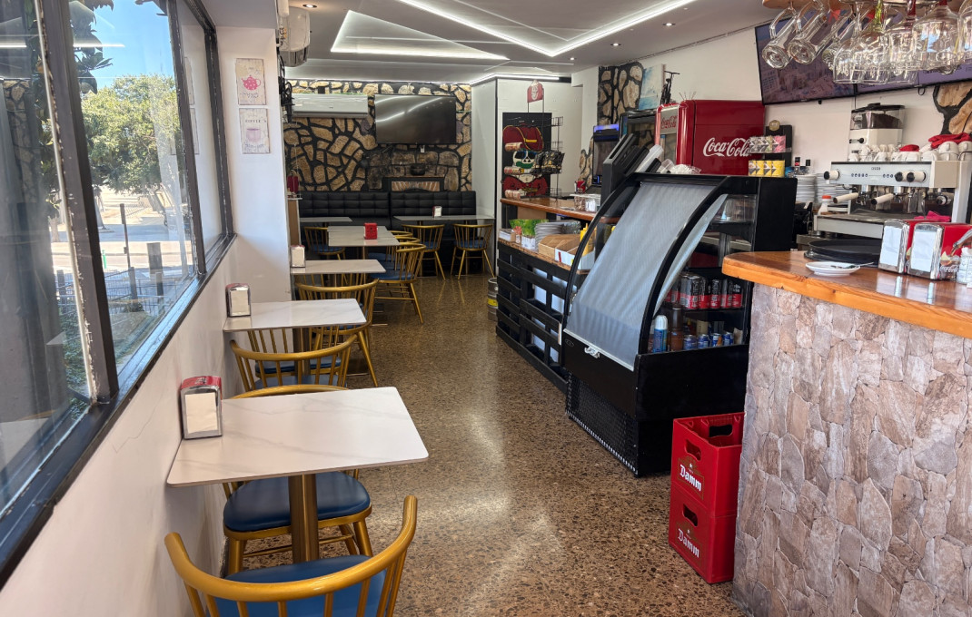 Traspaso - Bar Restaurante -
Cornella de Llobregat - Centro