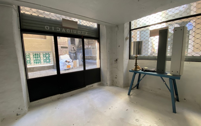Revente - Local comercial -
Barcelona - Ciutat Vella