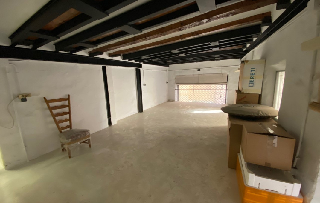 Revente - Local comercial -
Barcelona - Ciutat Vella