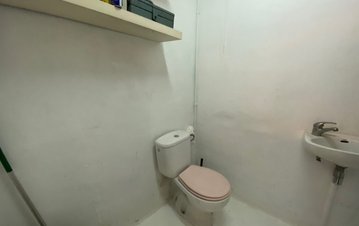 Revente - Local comercial -
Barcelona - Ciutat Vella