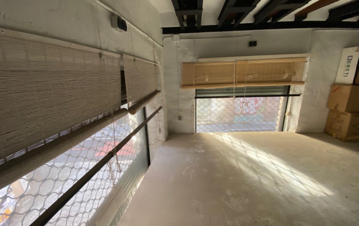 Revente - Local comercial -
Barcelona - Ciutat Vella