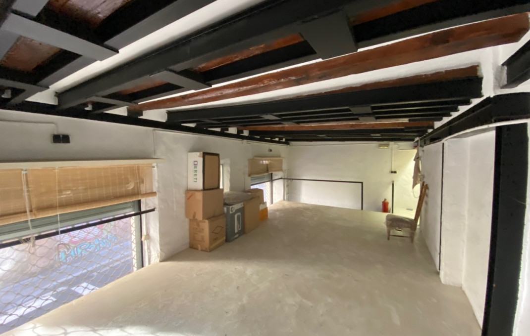 Revente - Local comercial -
Barcelona - Ciutat Vella