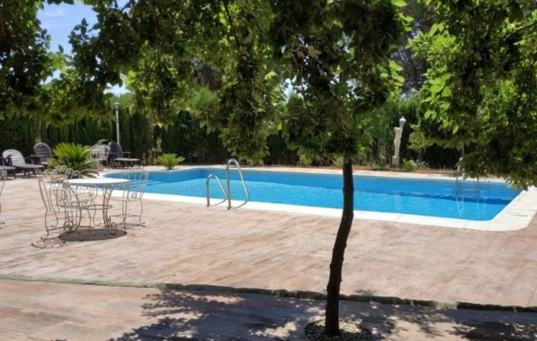 Venta - Apartamentos Turísticos -
Jaén  - Jaén
