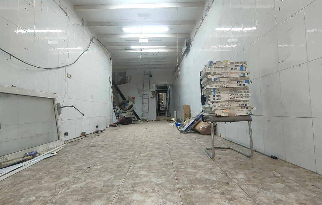 Rental - Local comercial -
Barcelona - Sant Antoni