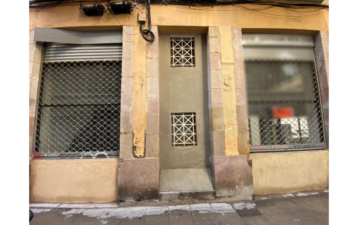Revente - Local comercial -
Barcelona - Ciutat Vella