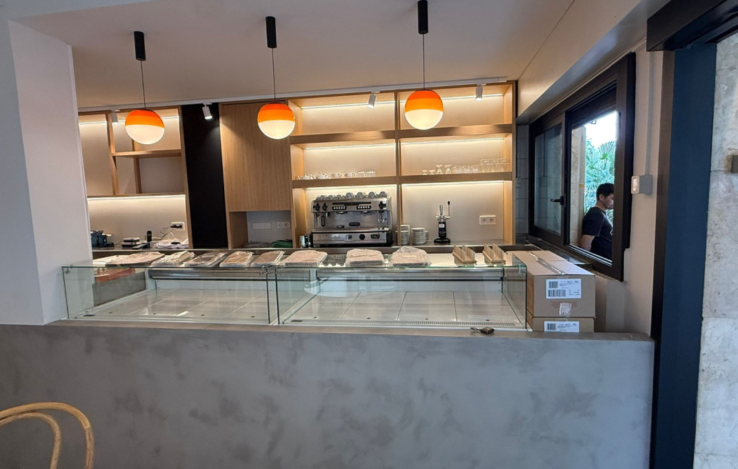 Transfert - Bar-Cafeteria -
Barcelona - Sant Gervaci