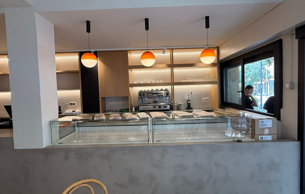Transfert - Bar-Cafeteria -
Barcelona - Sant Gervaci