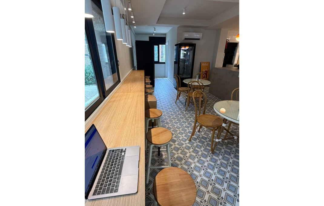 Transfert - Bar-Cafeteria -
Barcelona - Sant Gervaci