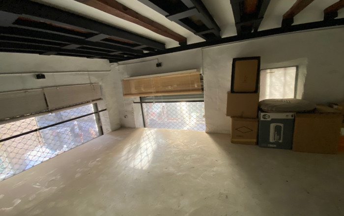 Revente - Local comercial -
Barcelona - Ciutat Vella
