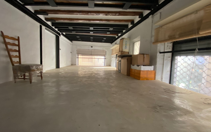 Revente - Local comercial -
Barcelona - Ciutat Vella