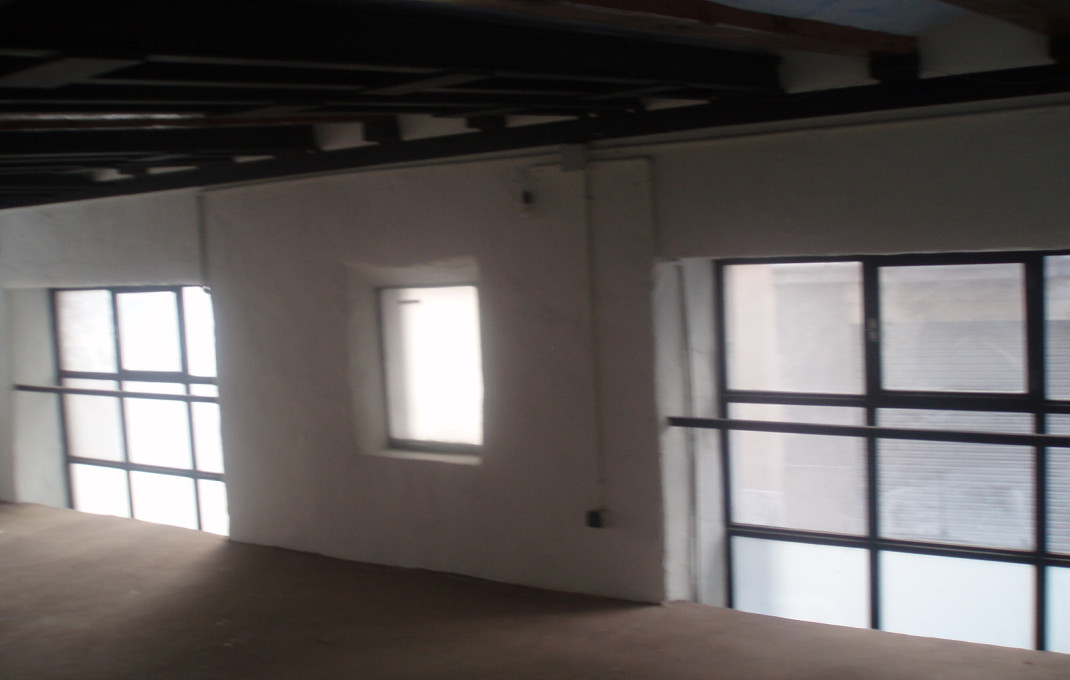 Revente - Local comercial -
Barcelona - Ciutat Vella