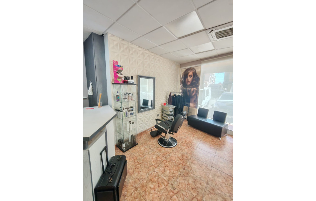 Transfer - Peluquerias y Estetica -
Sabadell