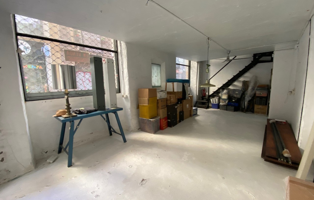 Revente - Local comercial -
Barcelona - Ciutat Vella