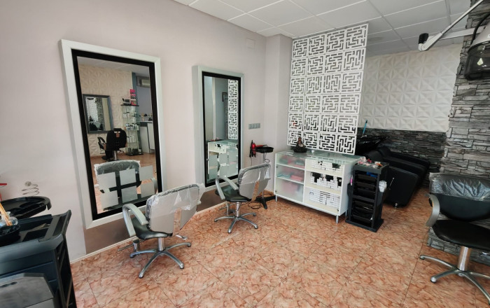 Transfer - Peluquerias y Estetica -
Sabadell