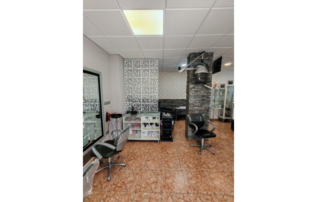 Transfer - Peluquerias y Estetica -
Sabadell