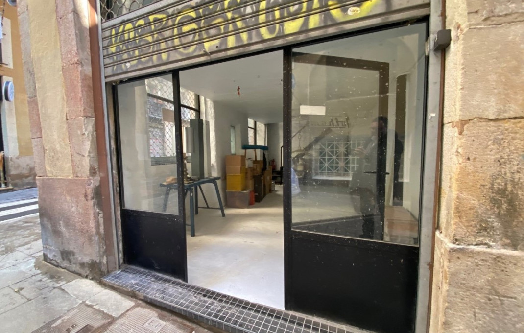 Revente - Local comercial -
Barcelona - Ciutat Vella