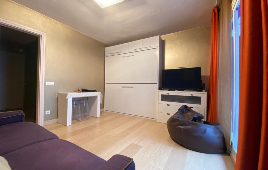 Sale - Piso -
Sitges