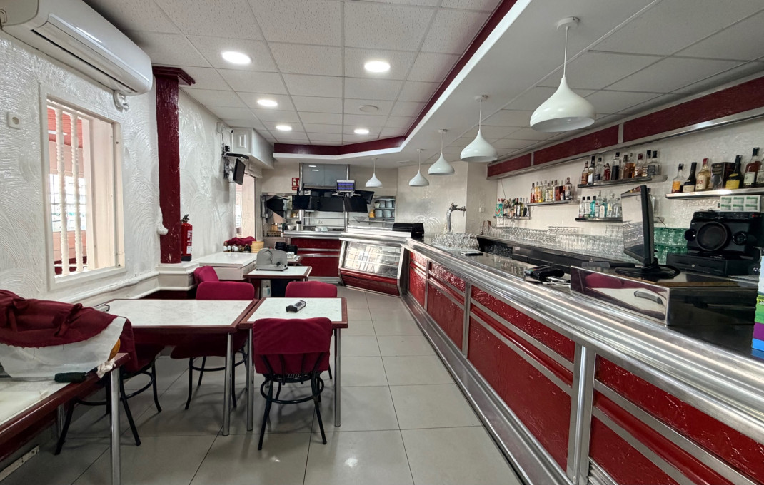 Sale - Bar Restaurante -
Barcelona - Sant Adriá Del Besos