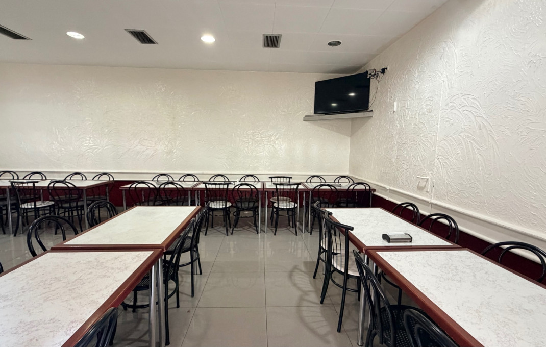 Sale - Bar Restaurante -
Barcelona - Sant Adriá Del Besos