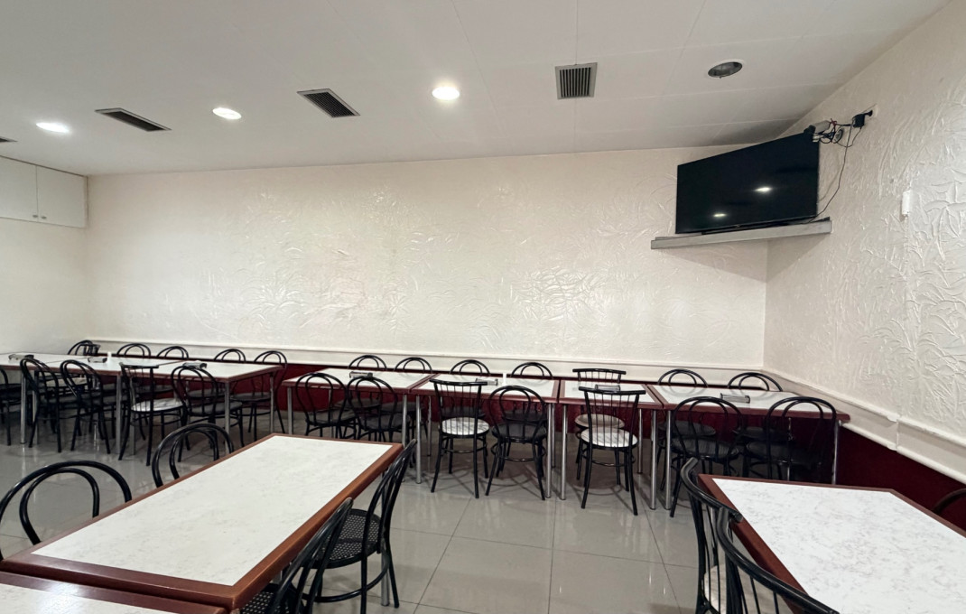 Sale - Bar Restaurante -
Barcelona - Sant Adriá Del Besos