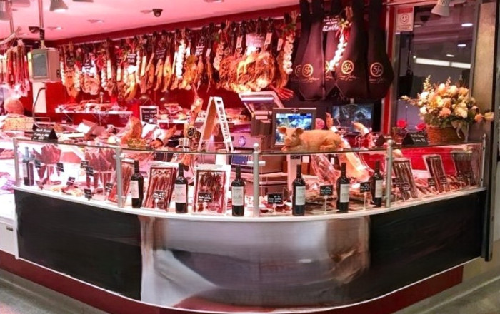 Transfer - Parada de mercado -
Barcelona - Sant Adriá Del Besos