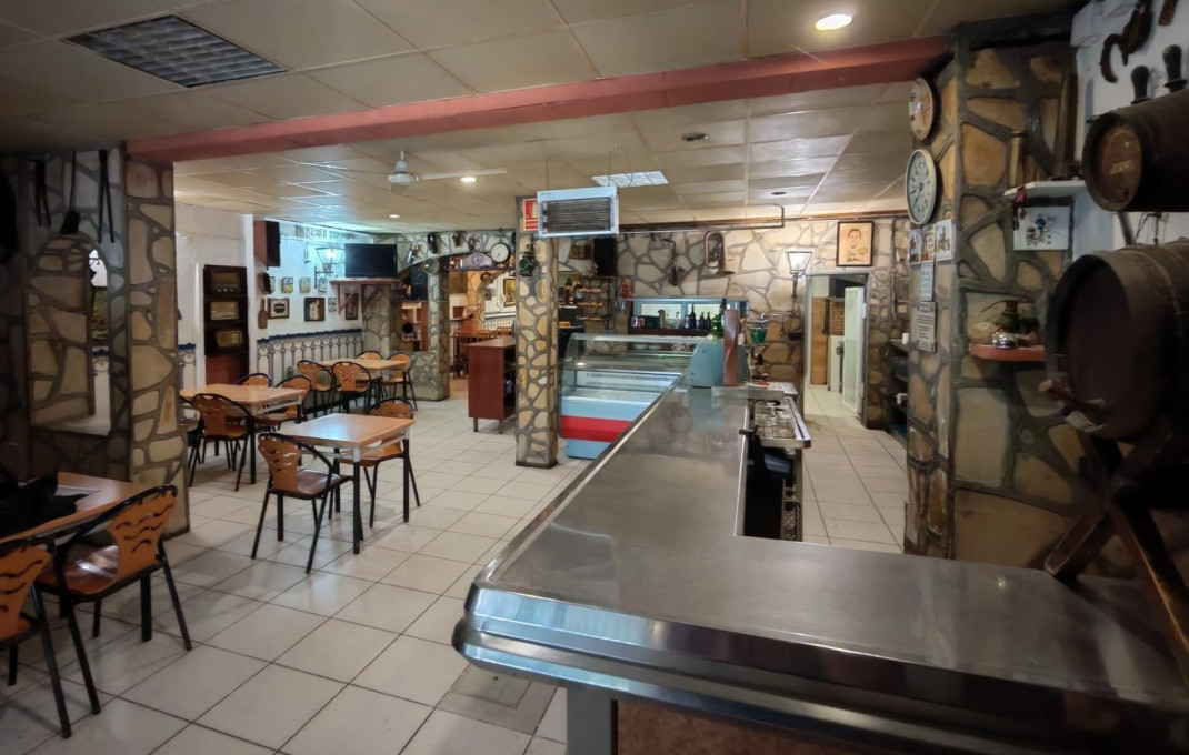 Venta - Bar Restaurante -
Lli&ccedil;&agrave; d'Amunt