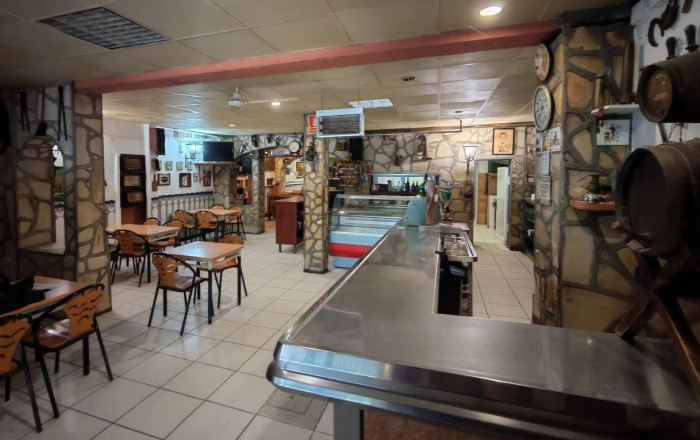 Venta - Bar Restaurante -
Lli&ccedil;&agrave; d'Amunt