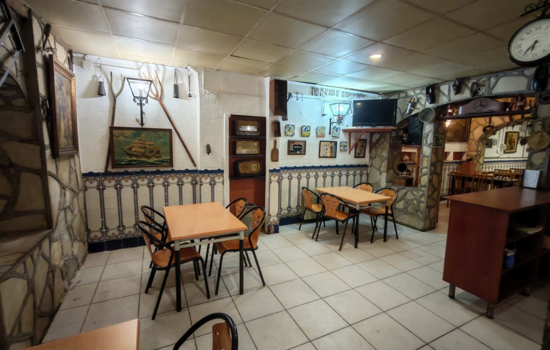 Venta - Bar Restaurante -
Lli&ccedil;&agrave; d'Amunt