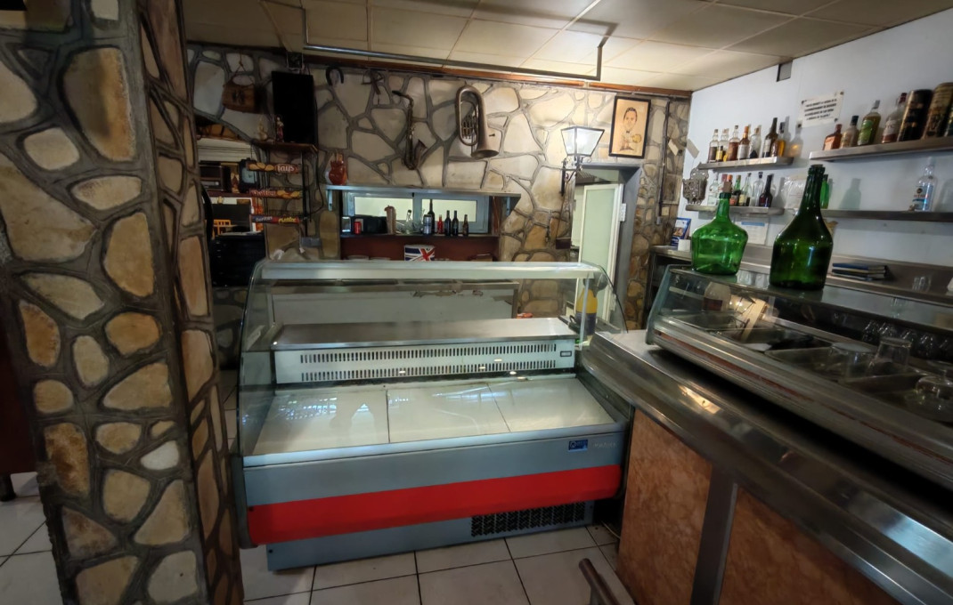 Venta - Bar Restaurante -
Lli&ccedil;&agrave; d'Amunt