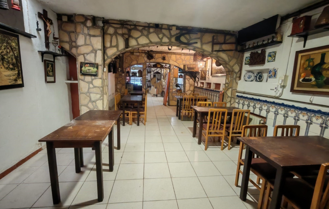 Venta - Bar Restaurante -
Lli&ccedil;&agrave; d'Amunt
