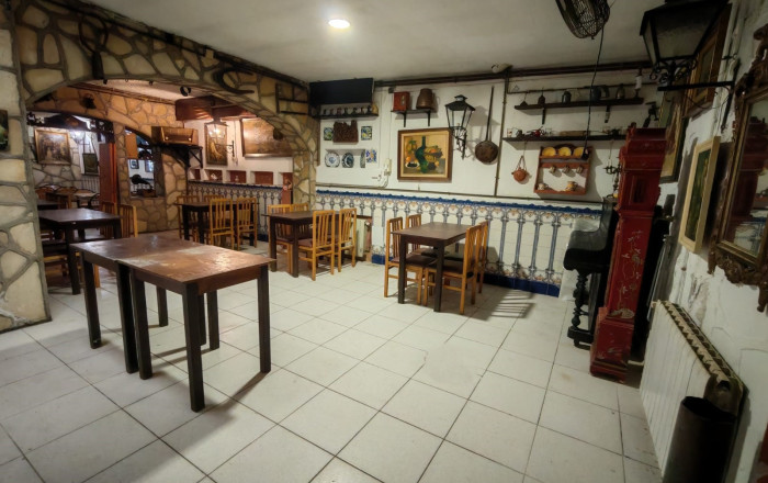 Venta - Bar Restaurante -
Lli&ccedil;&agrave; d'Amunt